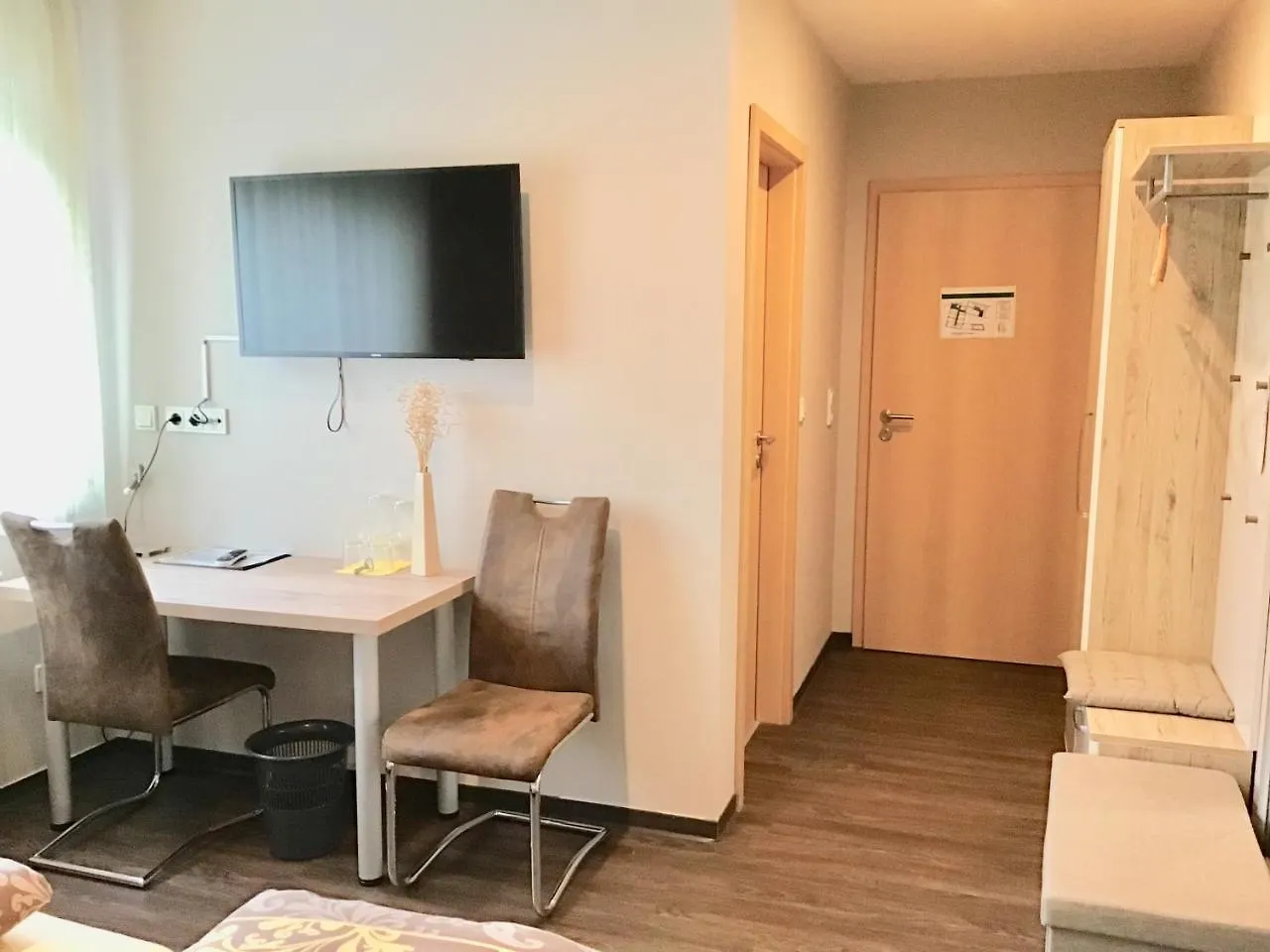 Guest house Pension Am Schlossberg Reichenberg